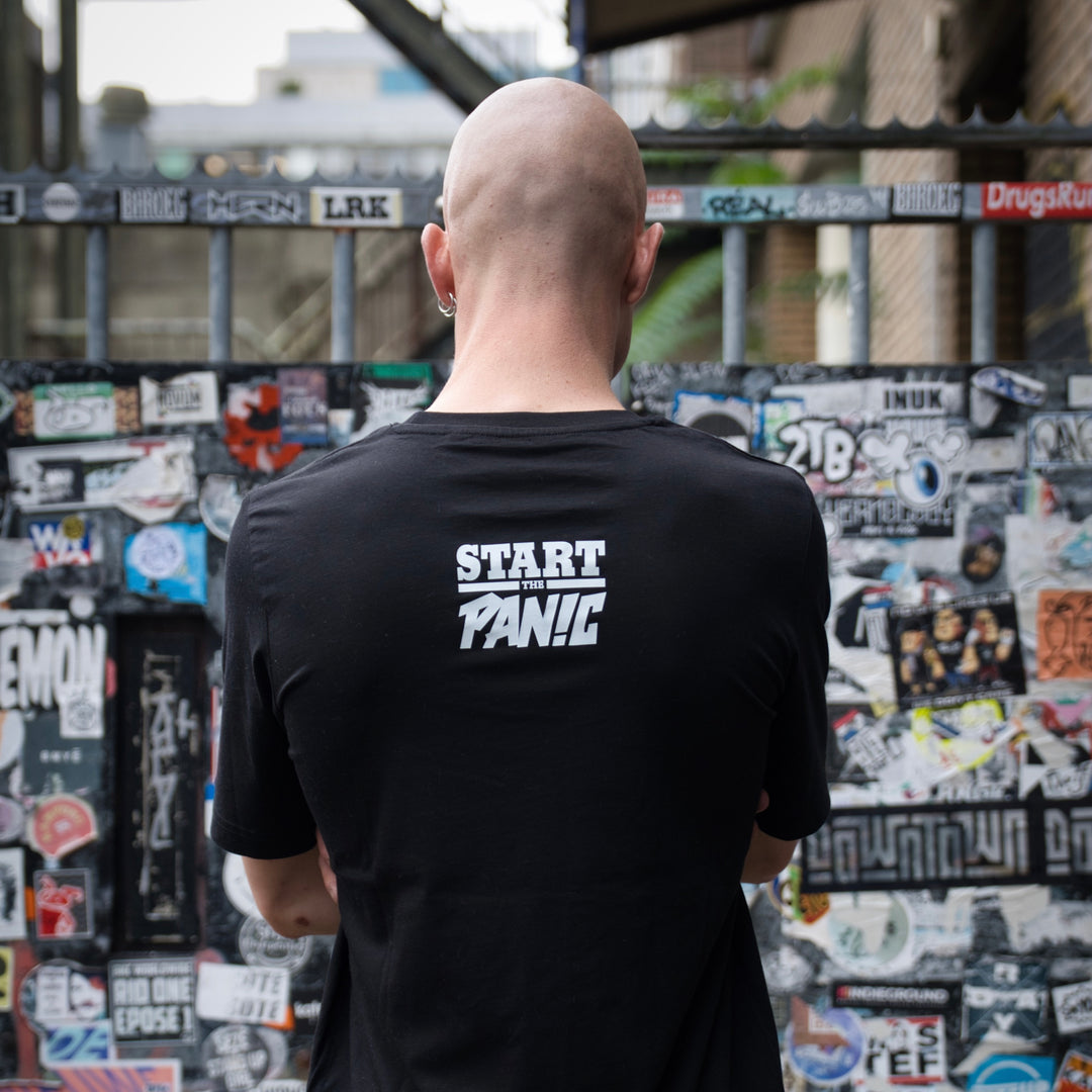 Start The Panic T-Shirt - Zwart